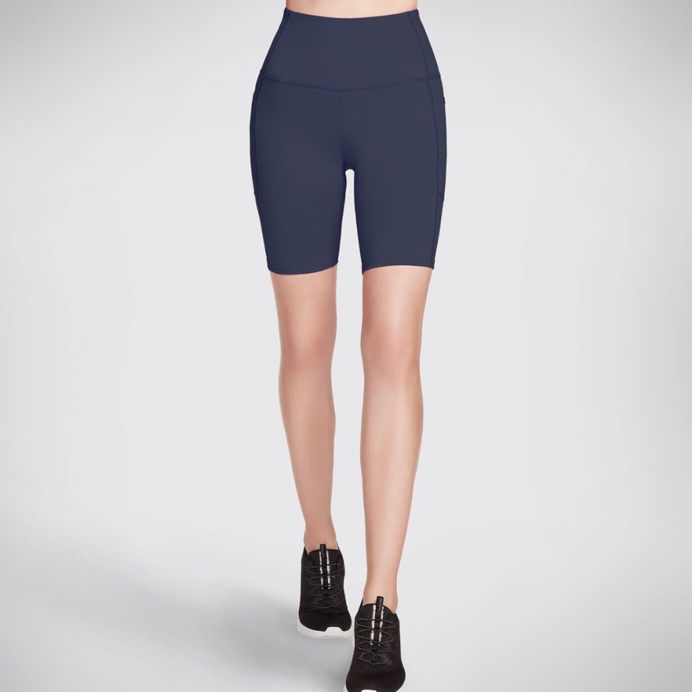 NWT - Sketchers GO WALK 8 inch Walk Shorts